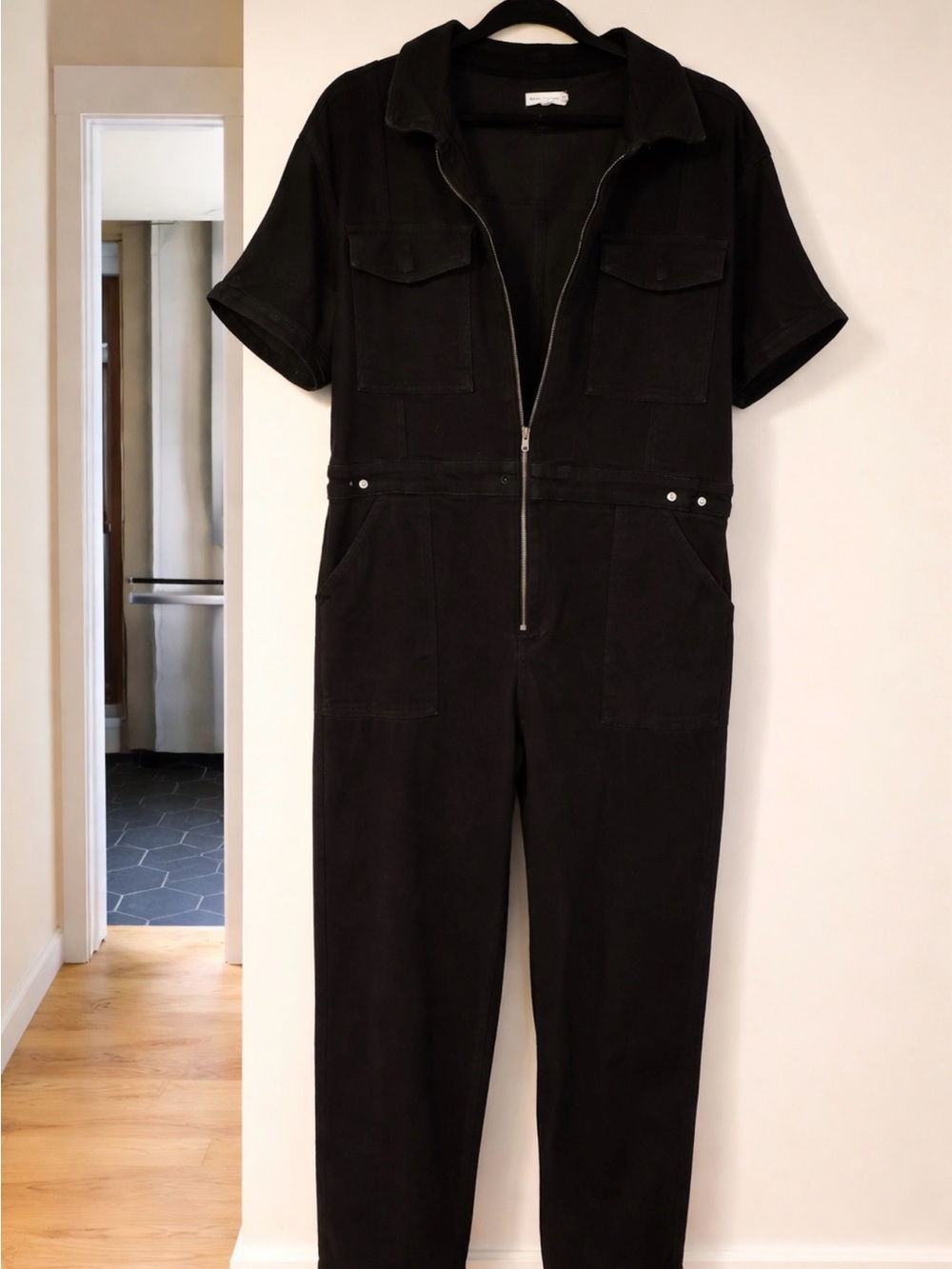 Good American Black Short-Sleeve Zip-Front Utility Jumpsuit - PLUS SIZE